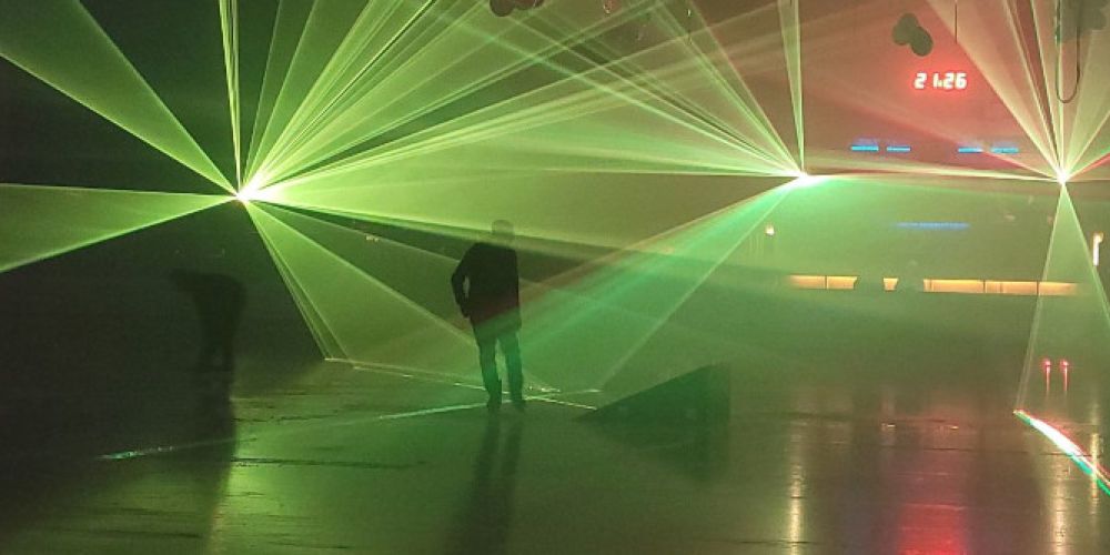 Eis-Disco „Nacht der Wölfe II“ mit Licht- und Lasershow