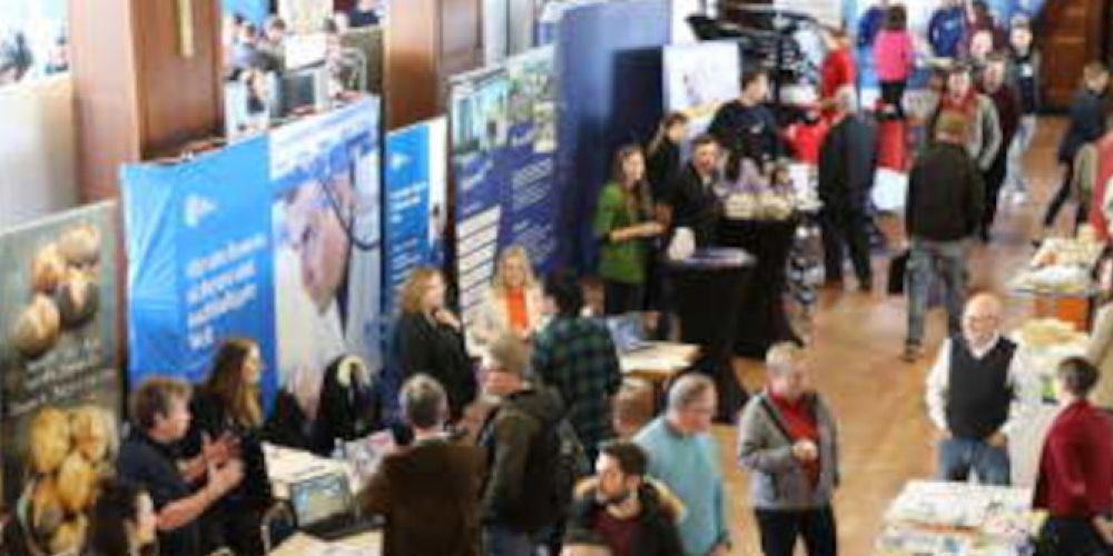 Ostbayerns größtes Kontaktforum der Karrierechancen