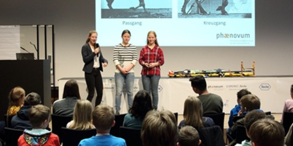 Kinderuni Hochrhein mit phaenovum-SchülerInnen auf großer Bühne