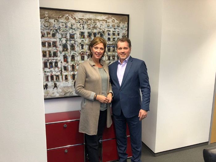 DIE FAMILIENUNTERNEHMER : Wirtschaft als Pflichtfach an NRW-Schulen