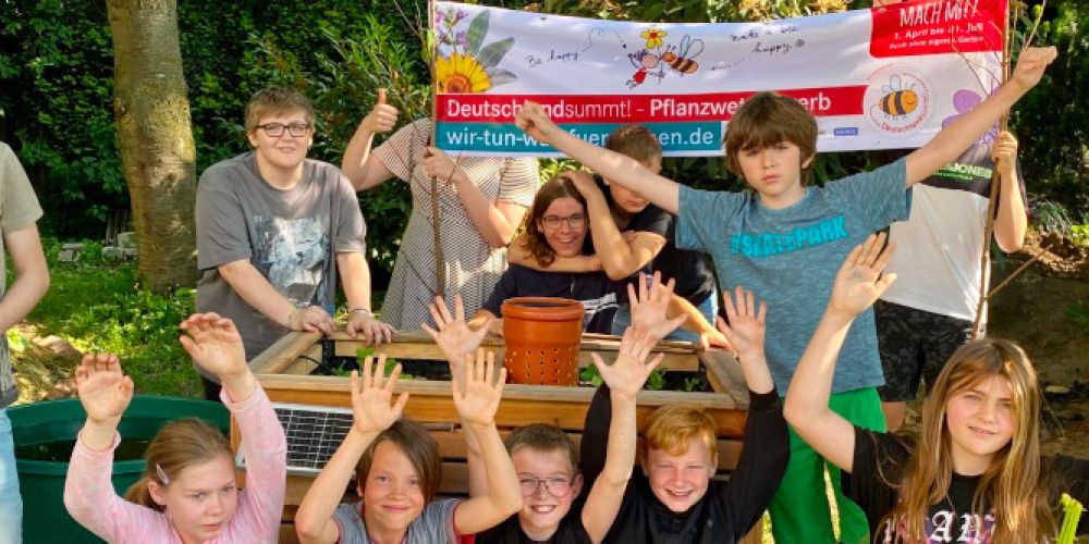 Nordrhein-Westfalen: 13 Gewinnergruppen für natur­nahes Gärtnern in Berlin prämiert