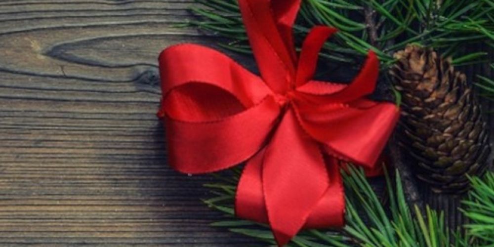 Frisches Dekorationsgrün für Allerheiligen und Totensonntag