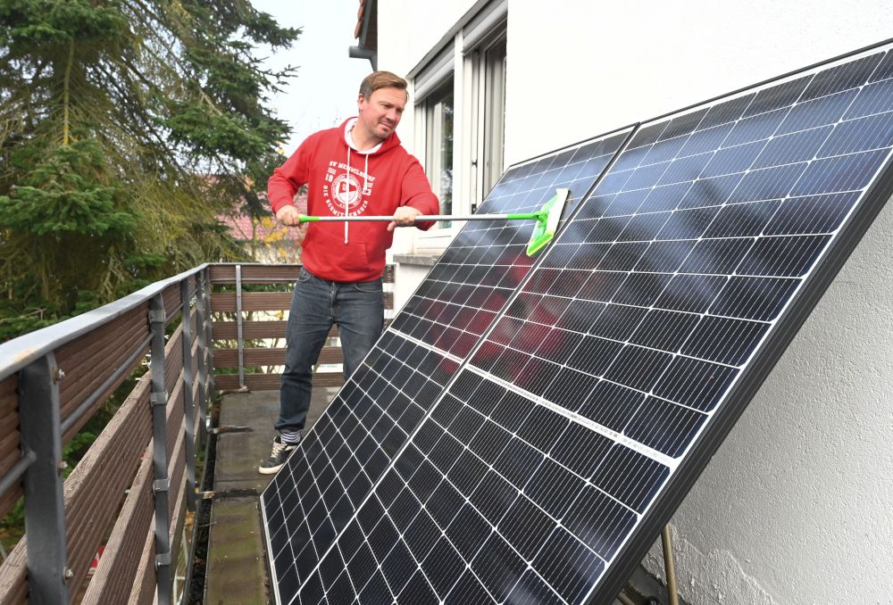 Mit Balkonkraftwerk Energiekosten senken