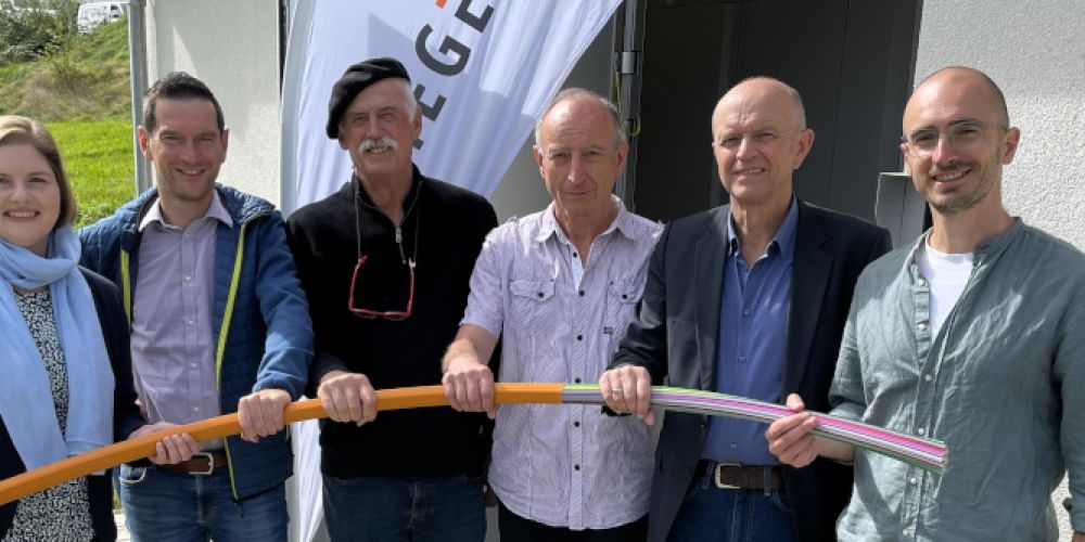 Rickenbach surft nun über Glasfaser