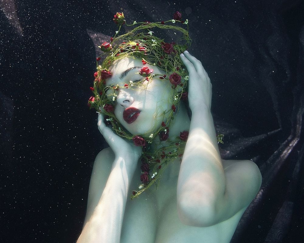 Weingut Wagner zeigt Arbeiten der Unterwasser-Fotokünstlerin Gaby Fey