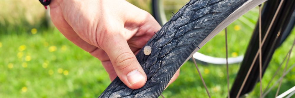 Platter Reifen bei der Fahrradtour – Was tun?