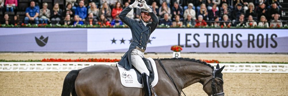 Acht Springprüfungen auf fünf-Stern-Sevel mit der Weltcup-Qualifikation als Krönung