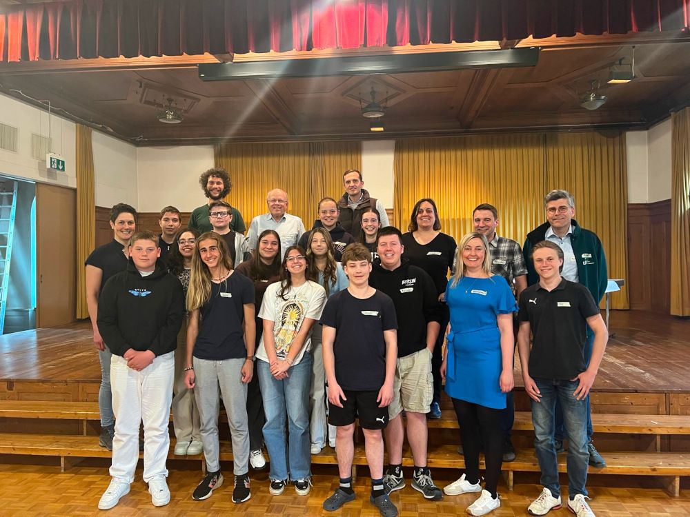 Jugendliche coachen Führungskräfte aus Politik und Verwaltung