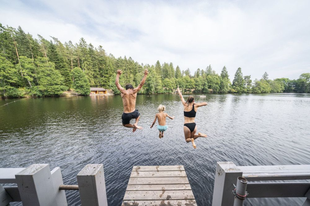Abkühlung für heiße Tage: Badetipps im Hochschwarzwald