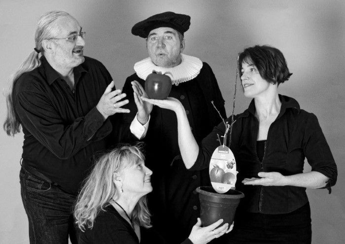 Kabarett  „Ich schwimm so frei“