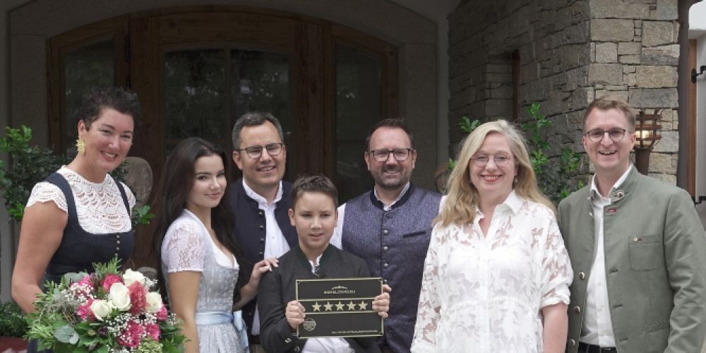 Fünf Hotel-Sterne strahlen zwischen Europas beliebtesten Thermen