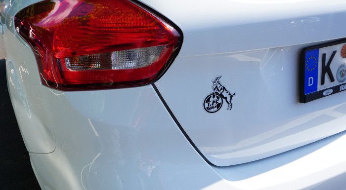 Wenn der Autoaufkleber nicht überall gut ankommt