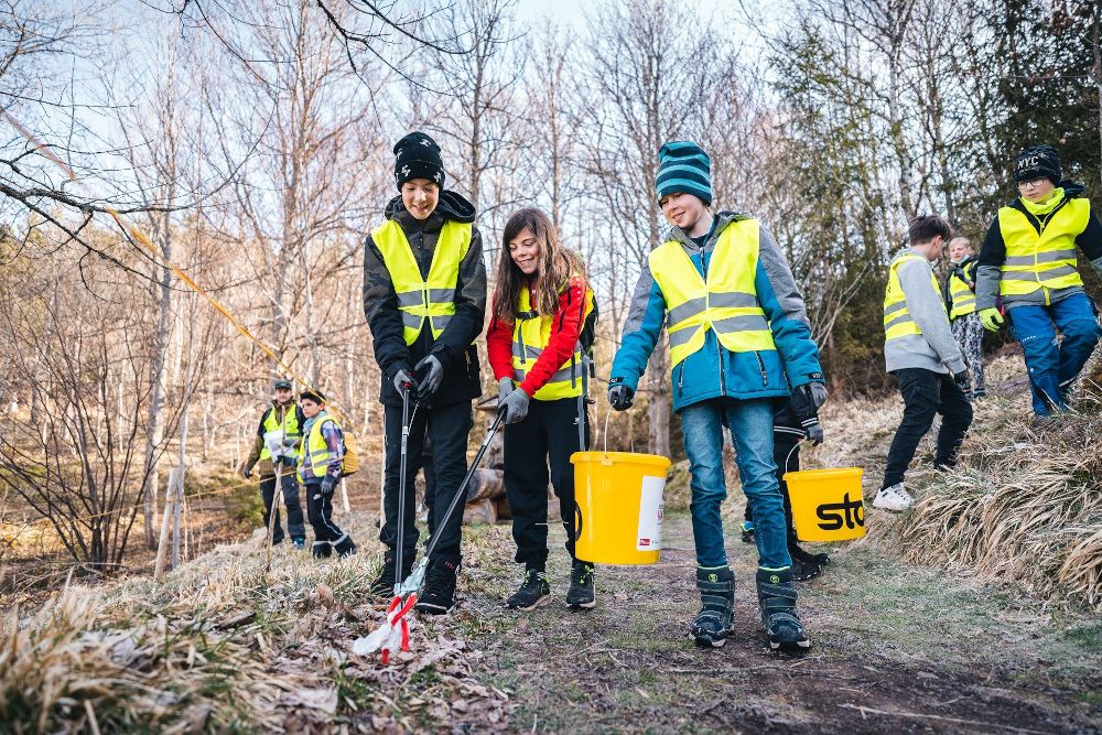 Waldputzete im Hochschwarzwald 2023: Freiwillige setzen sich für saubere Landschaft ein