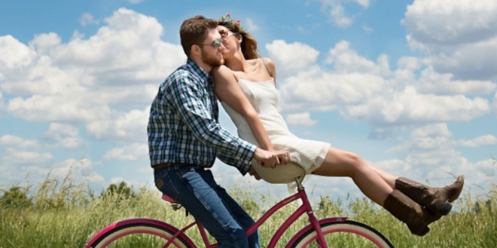 Ein Blog darüber, wie Sie Ihre Beziehung mit Romantik frisch halten können.