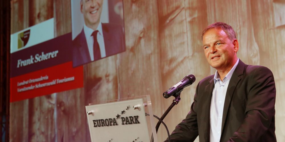 „Ein jeder möge es probieren – SCHWARZWALDRADIO beim Rasieren“