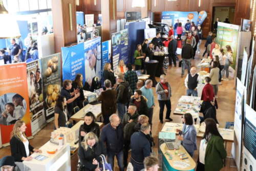 Ostbayerns größtes Kontaktforum der Karrierechancen