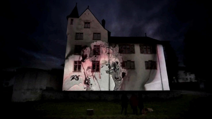Das Prattler Schloss im Farbklang