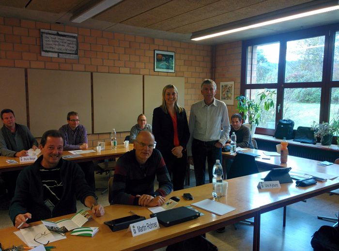 Digitales im Klassenzimmer – wie funktioniert es beim Nachbarn?