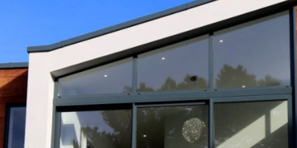 Lohnt sich die Investition in Immobilien noch oder soll es lieber Krypto sein?