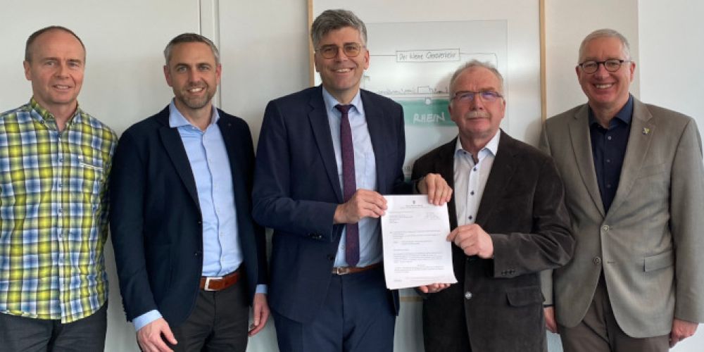 Flurneuordnung baut neue Brücke über den Schwarzenbach bei Görwihl-Strittmatt