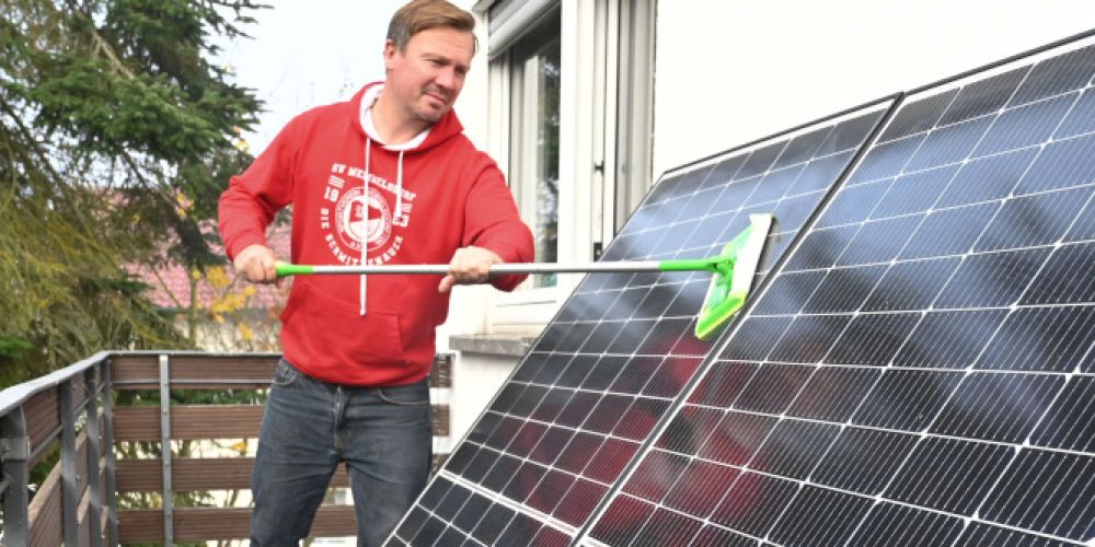 Mit Balkonkraftwerk Energiekosten senken