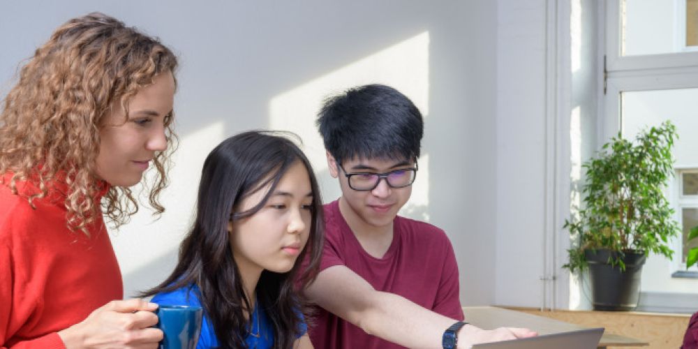 Frühzeitig über Stipendienmöglichkeiten informieren