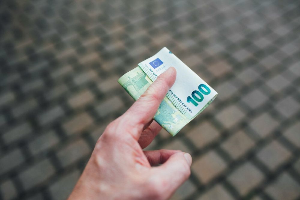 Der Preis von Bargeldzahlungen: Teurer oder günstiger als mit Karte?